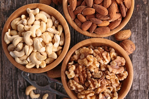 Wondering how to increasing iron levels quickly? Eat nuts!